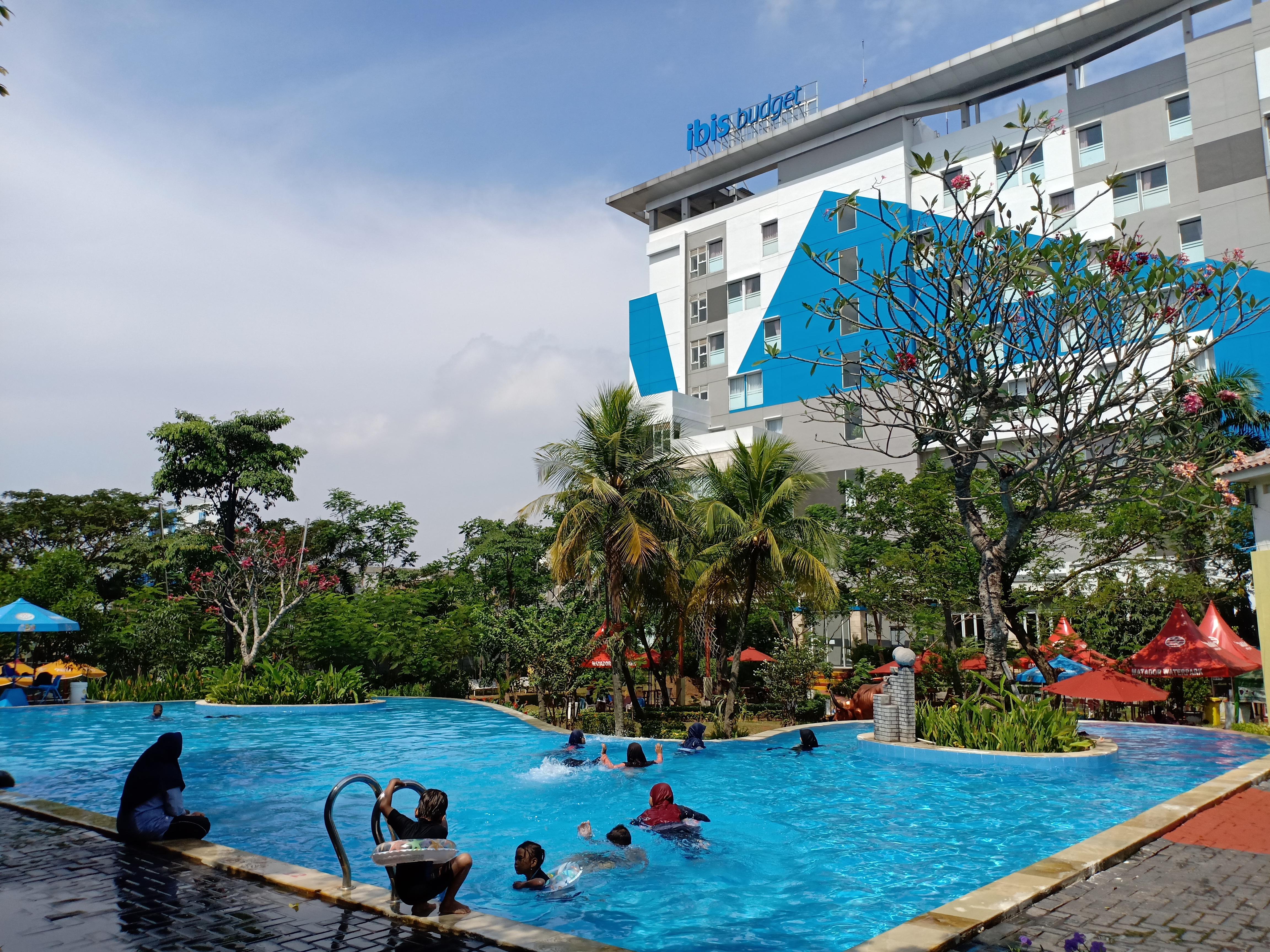 Ibis Budget Cikarang Festival Bekasi Esterno foto