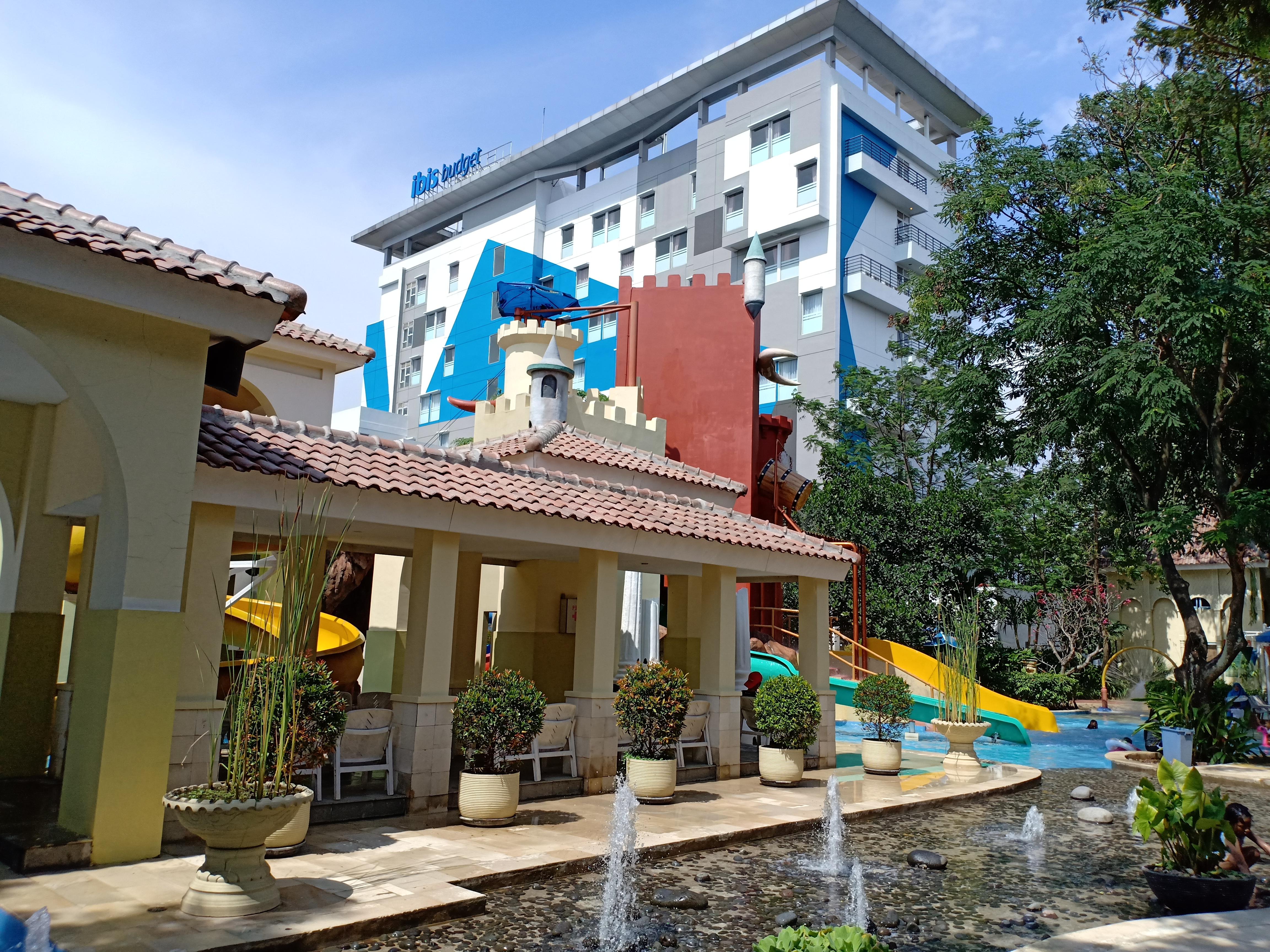 Ibis Budget Cikarang Festival Bekasi Esterno foto
