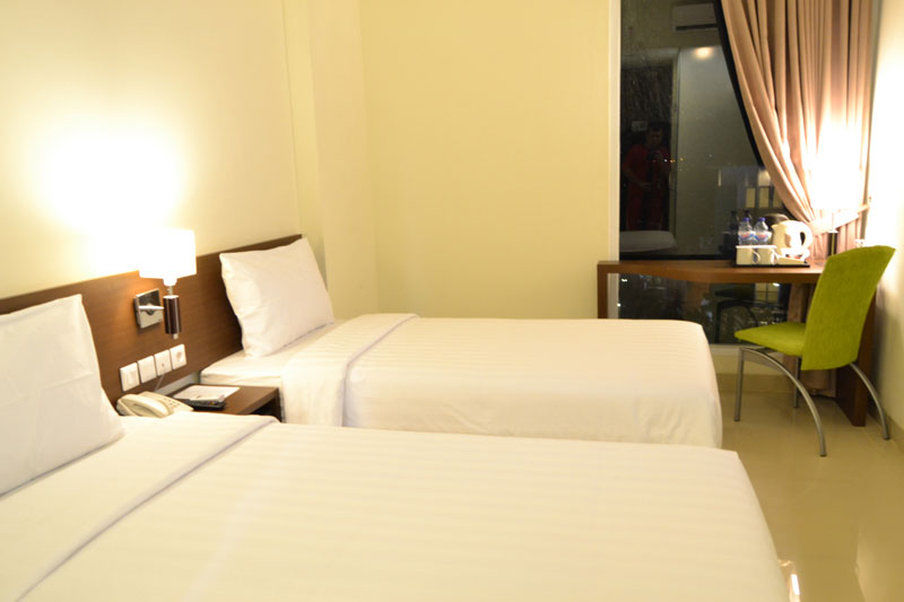Ibis Budget Cikarang Festival Bekasi Esterno foto