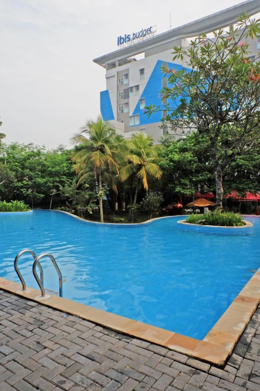Ibis Budget Cikarang Festival Bekasi Esterno foto